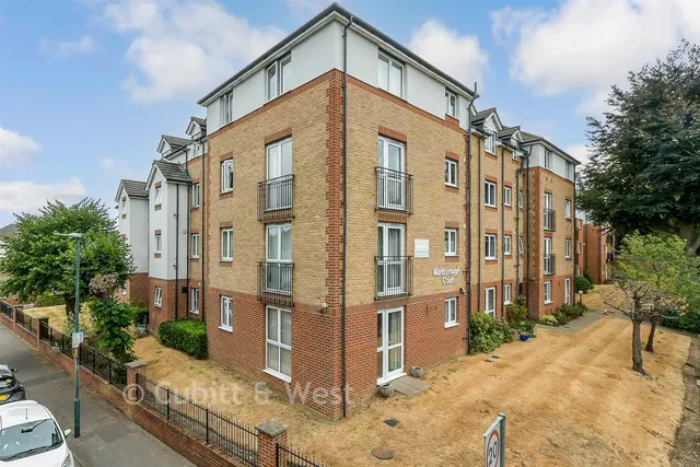 Cranley Gardens, Wallington, SM6, photo 1