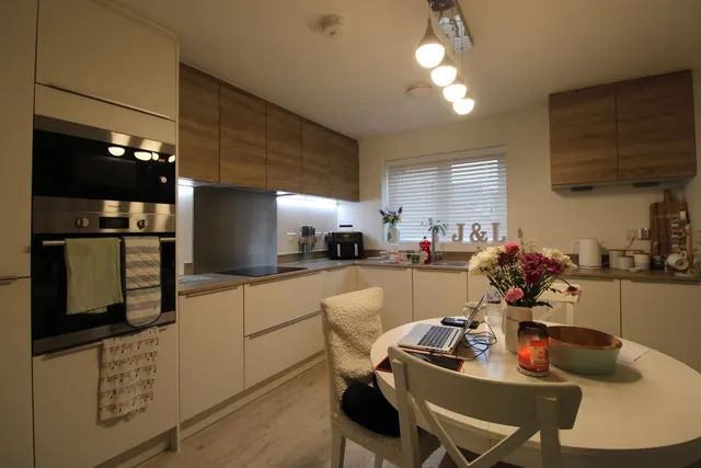 Westfield Avenue, Earl Shilton, LE9, photo 2