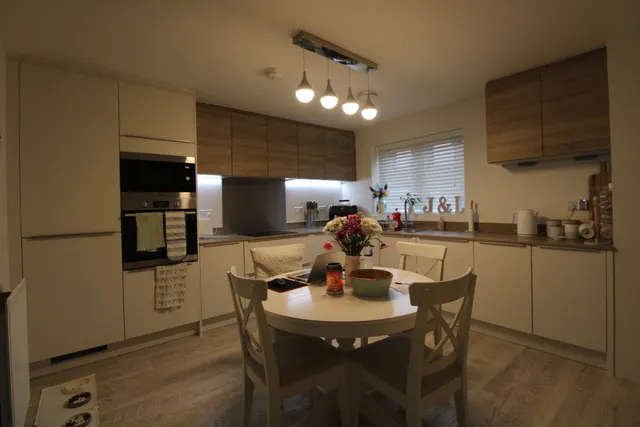 Westfield Avenue, Earl Shilton, LE9, photo 3