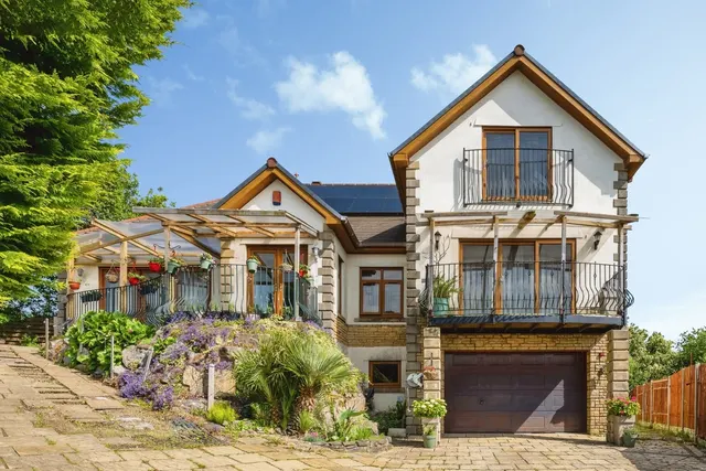 Coed Y Bronallt, Swansea, SA4, photo 1