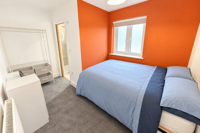 Royal Oak Road, Woking, GU21, photo 3