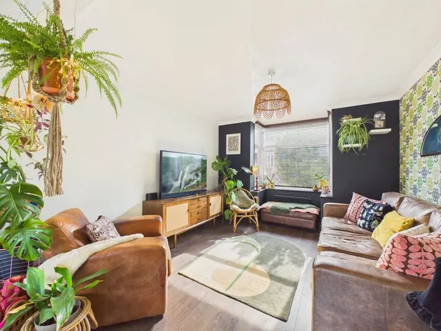 Segrave Crescent, CT19, photo 3