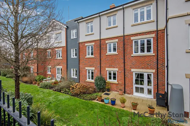High Street, Cranbrook, TN17, photo 1