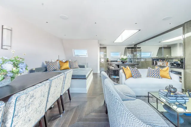 West Penthouse, 21-22 Prince of Wales Terrace, London, photo 1