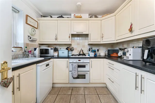 Douglas Court, Ely, CB7, photo 2