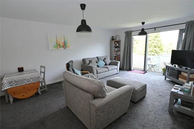 Photo 2 — Hawthorne Gardens, Moseley, Birmingham, B13 0BE