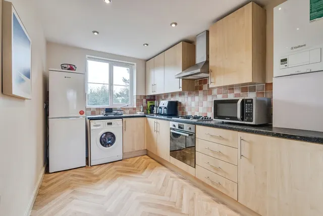Leigh Road, Bolton, BL5, photo 2
