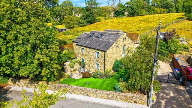 Stirton Lane, Stirton, Skipton, BD23 3LN, photo 1