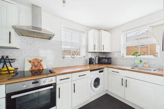 Drakes Avenue, Leighton Buzzard, LU7, photo 3