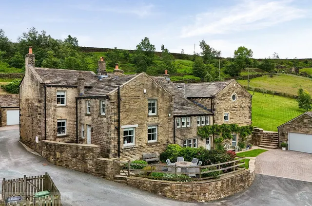 Ward Place, Holmfirth, HD9, photo 1