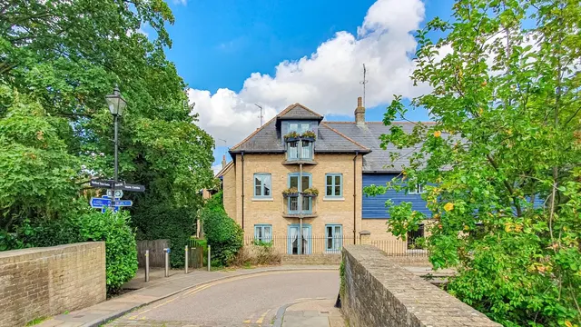 Coopers Court, Hertford, Hertfordshire SG14 1UB, photo 1