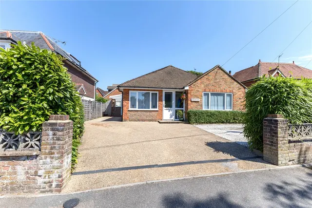 The Avenue, Grayshott, GU26, photo 1