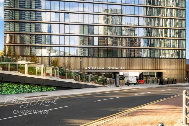 Landmark Pinnacle, Canary Wharf, E14, photo 3