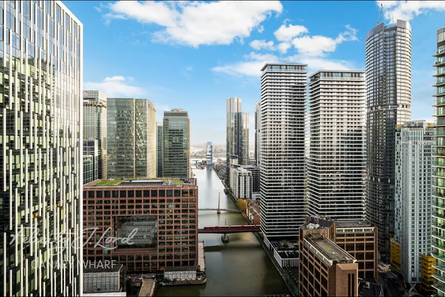 Landmark Pinnacle, Canary Wharf, E14, photo 1