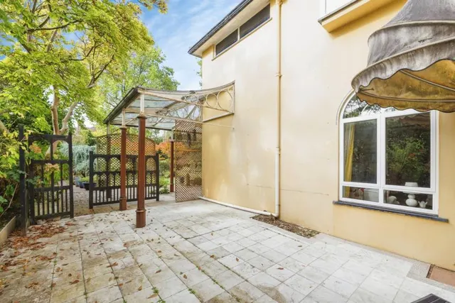 Wolsey Road, Northwood, HA6, photo 3
