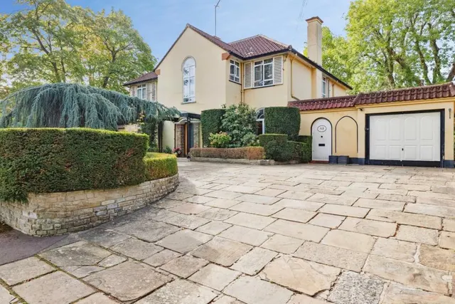 Wolsey Road, Northwood, HA6, photo 2