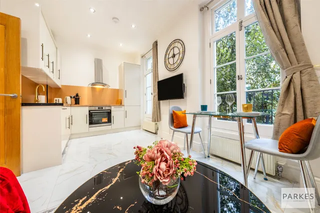 Photo 2 — Chilworth Street, London, W2 6LL