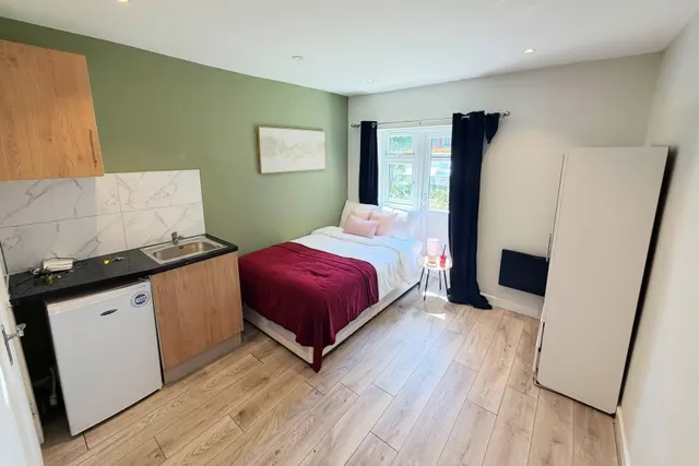 Lime Grove, Guildford, GU1, photo 1