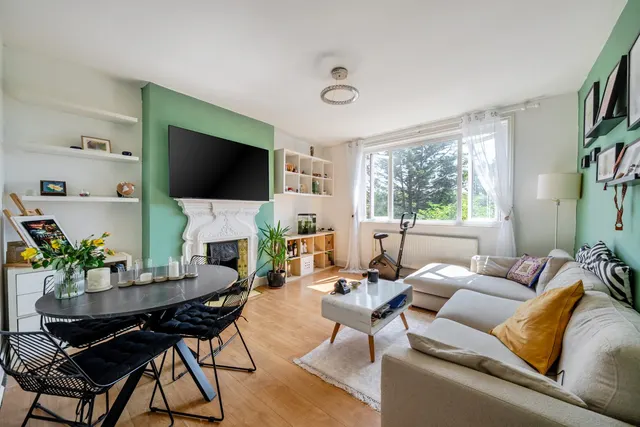 Photo 2 — Overhill Road, SE22