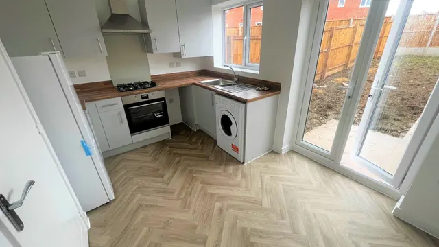 Crown Crescent, Bolsover, S44, photo 2