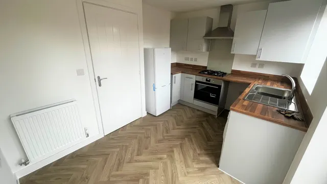 Crown Crescent, Bolsover, S44, photo 3