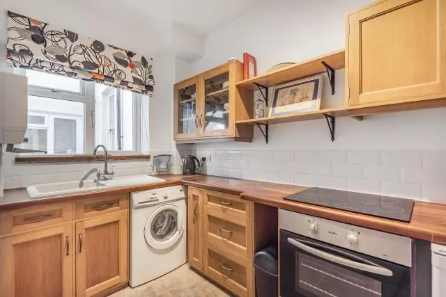 Craven Road, Newbury, RG14, photo 3