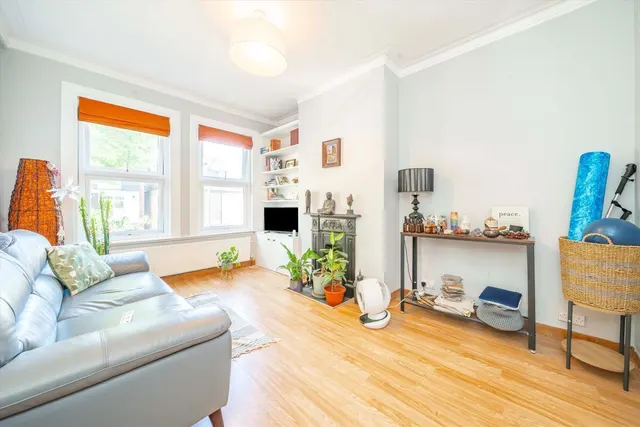 Grosvenor Road, W7, photo 2