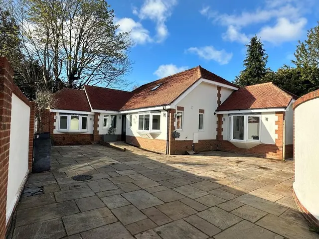Chapel Road, Warlingham, photo 1