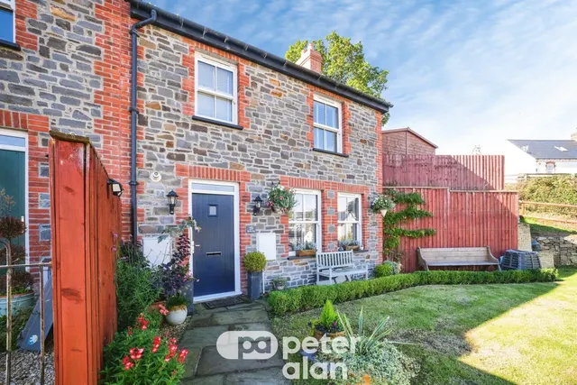 Rowan Way, Pontypool, NP4, photo 2