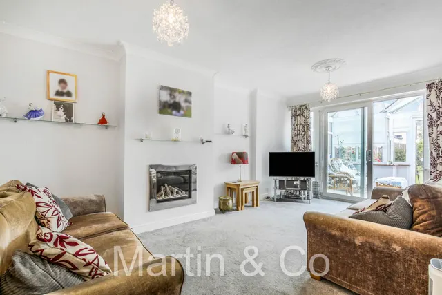Photo 2 — Ash Road, Sutton, Cheam, SM3