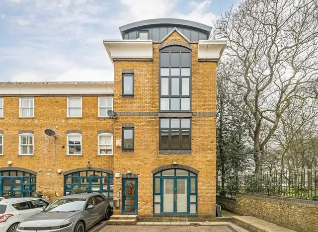 Photo 2 — Deodar Road, Putney, SW15