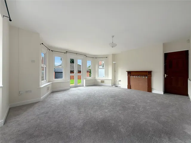 Fox Pond Lane, Oadby, LE2, photo 2