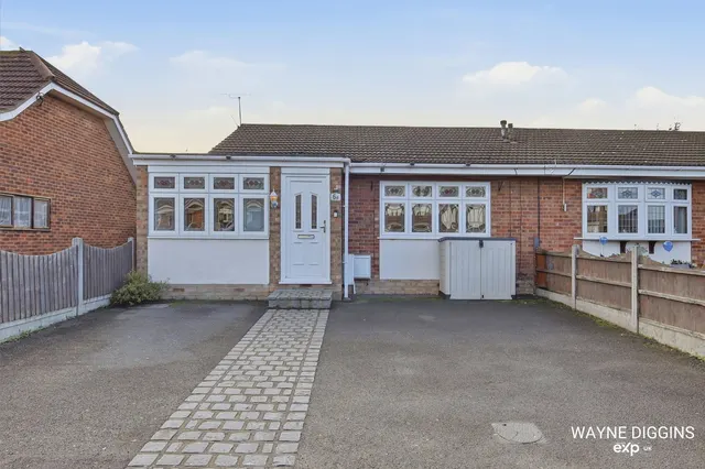 Dollant Avenue, Canvey Island, SS8, photo 1
