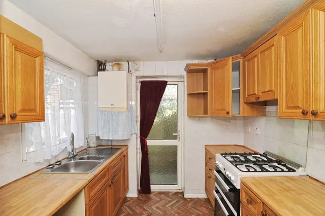 Photo 3 — Harbour Farm, Winchelsea Beach, East Sussex, TN36
