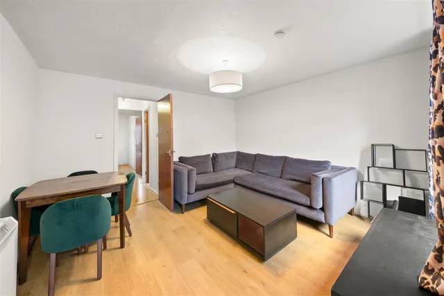 Lowdell Close, West Drayton, photo 2