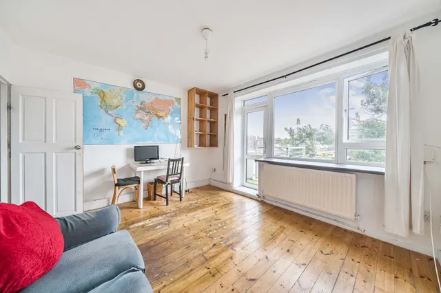 Photo 2 — 17 Brookwood House, Webber Street, London