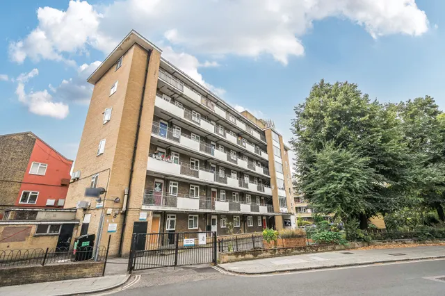 17 Brookwood House, Webber Street, London, photo 1