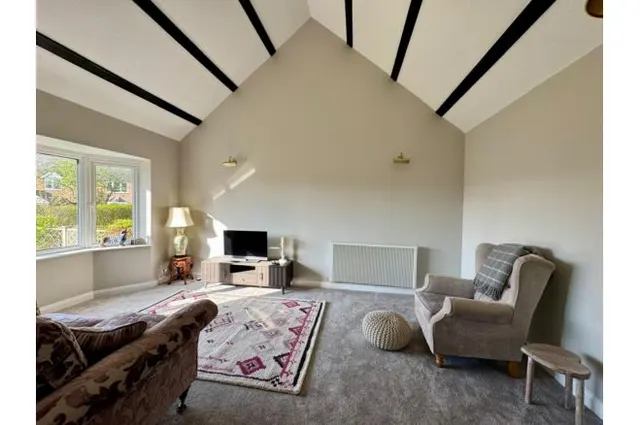 St. Nicholas Yard, Fyfield, SN8, photo 2