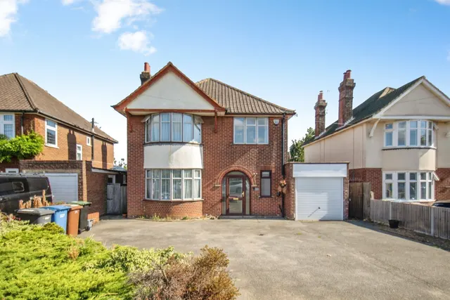 Colchester Road, Ipswich, photo 1