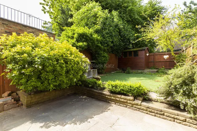 Pembroke Road, N10, photo 3