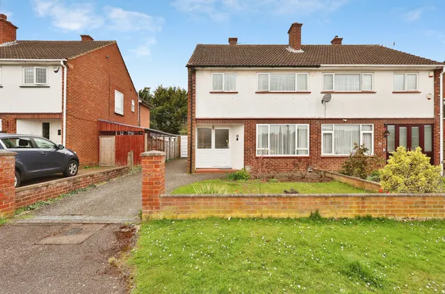 Wellingham Avenue, Hitchin, photo 1