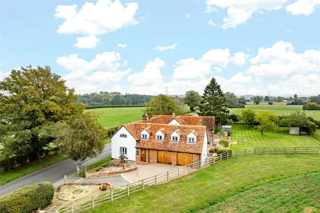 Wood End, Tingrith, MK17, photo 1