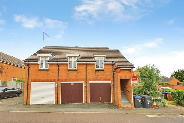 Heyford Road, Northampton, Northamptonshire, NN5, photo 1