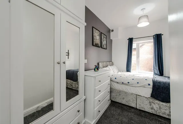 Liverpool Road, Eccles, M30, photo 1