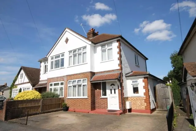 Albert Road, Englefield Green, TW20, photo 2