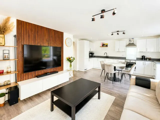 Lett Lane, Ebbsfleet Valley, DA10, photo 1