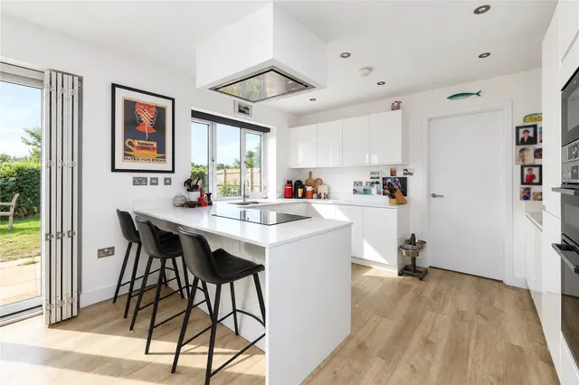 Larkfield, Great Abington, CB21, photo 3