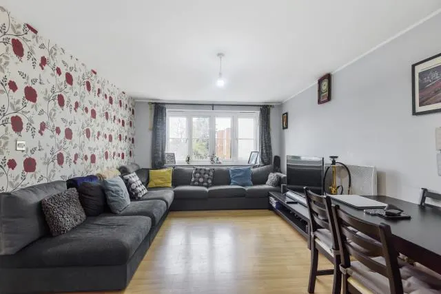 Bath Road, Slough, SL1, photo 2