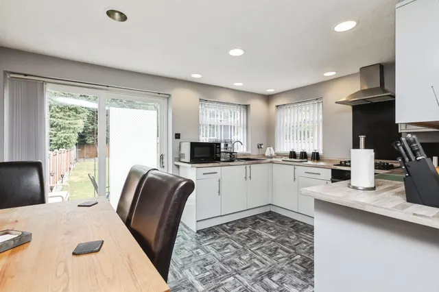 The Radleys, Birmingham, B33, photo 3