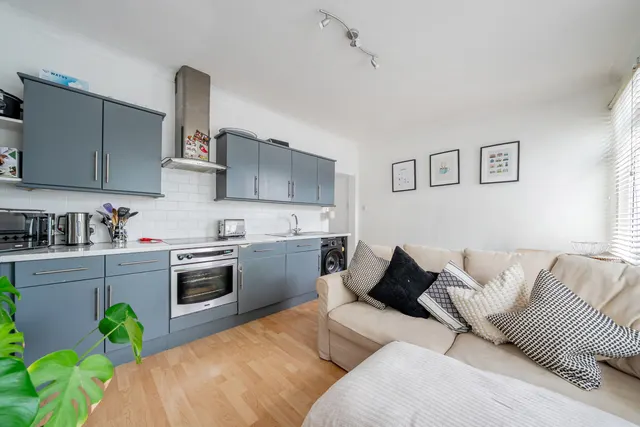 Eswyn Road, Tooting, SW17, photo 1